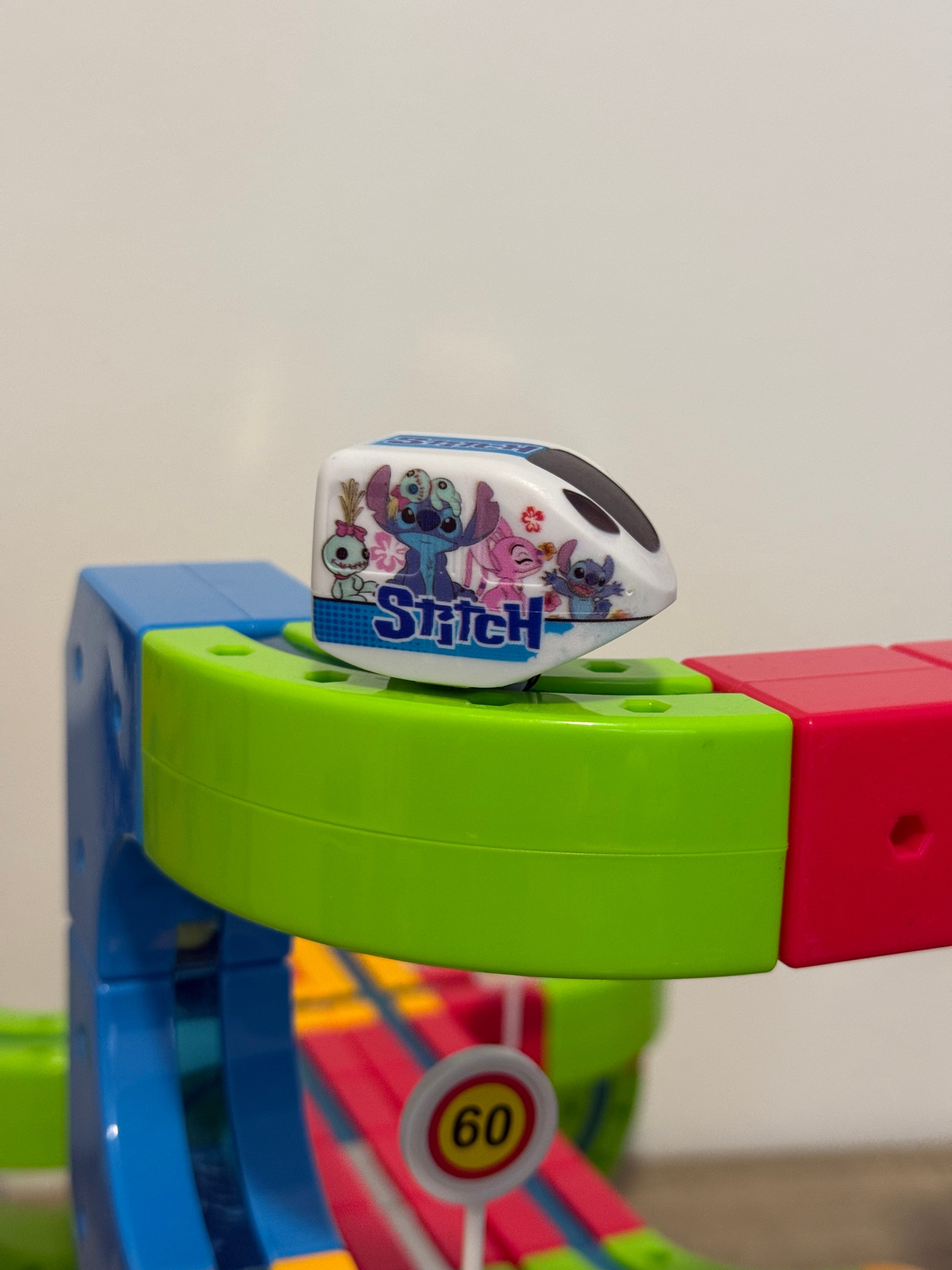 Stitch Antigravitacioni Magnetni Voz