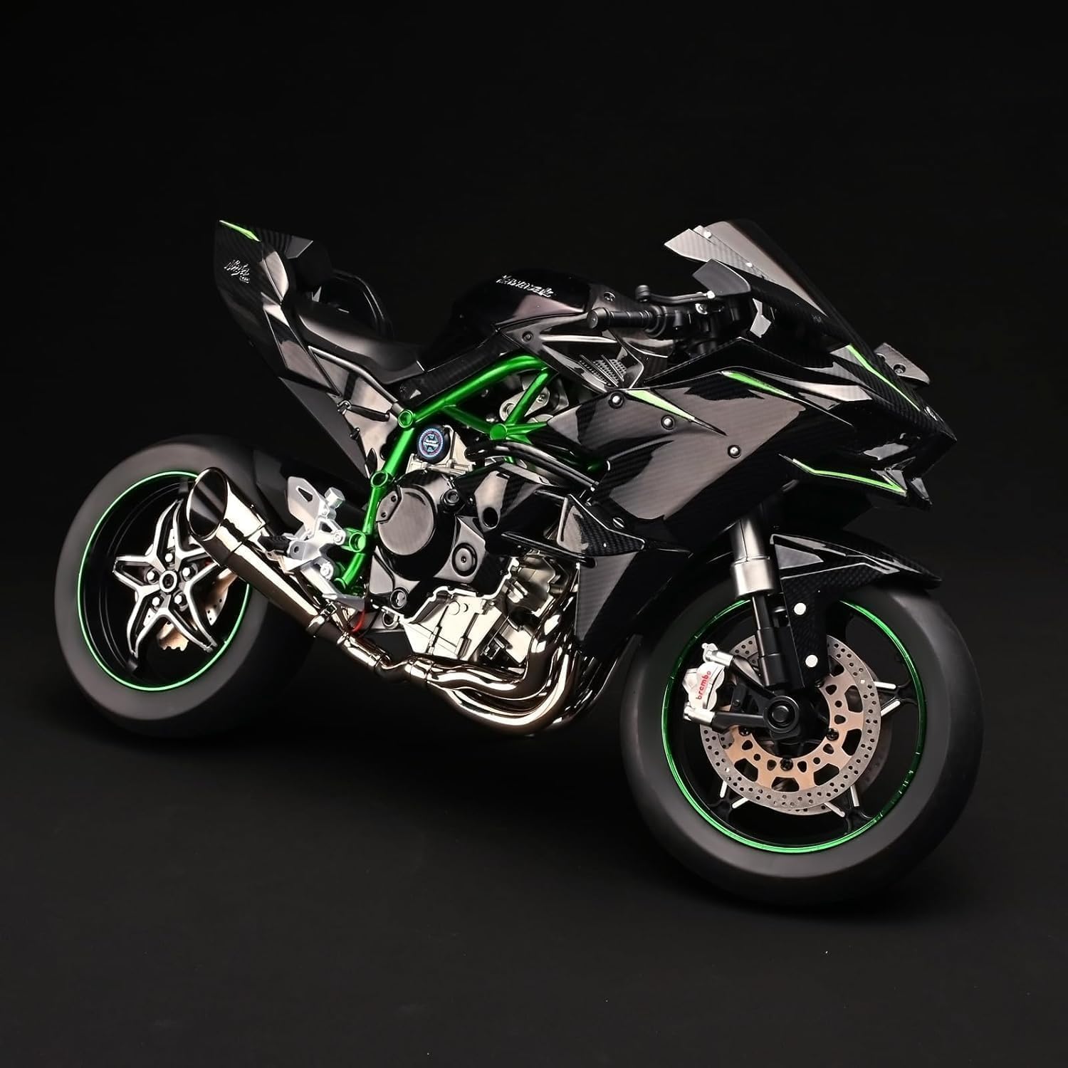 Model motora Kawasaki Ninja 1:6