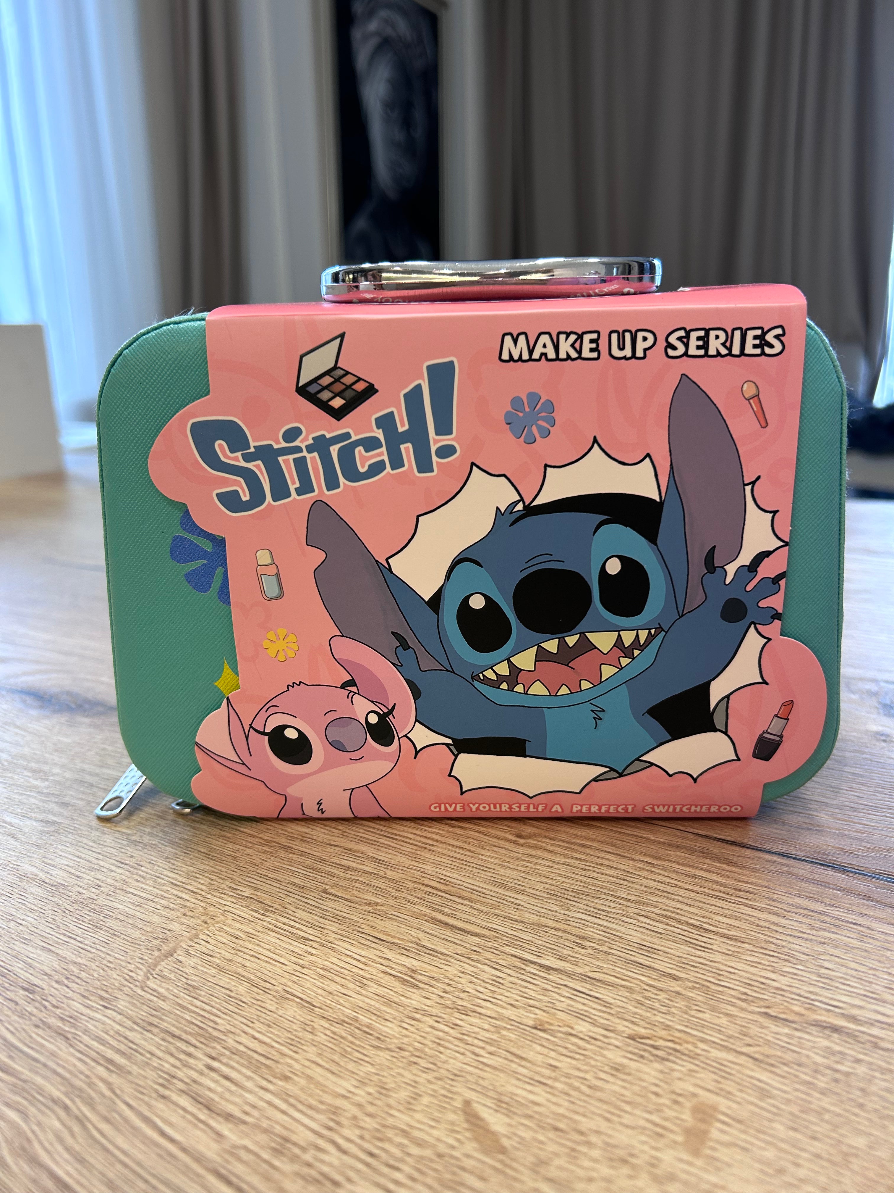 Dečiji set za šminku i ulepšavanje - STITCH