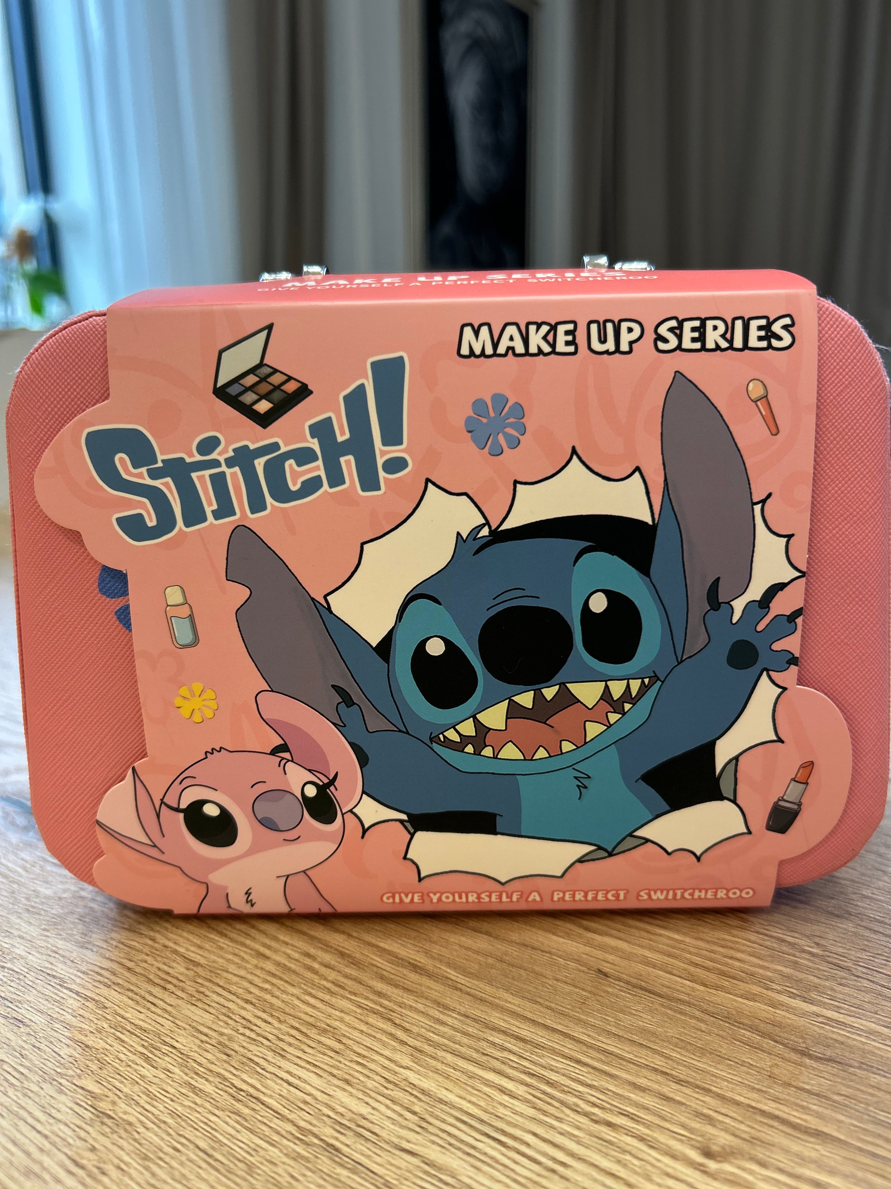 Dečiji set za šminku i ulepšavanje - STITCH