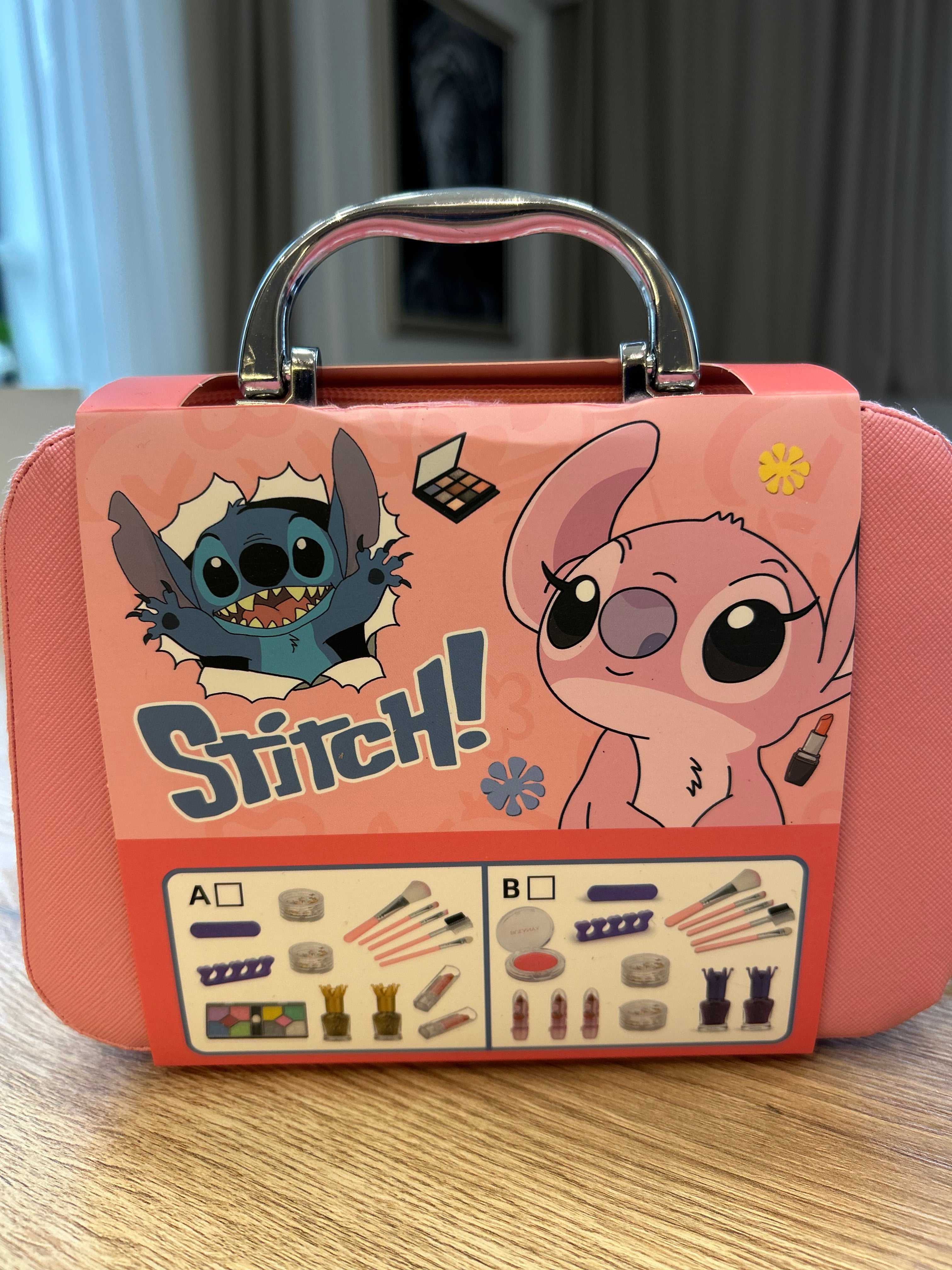 Dečiji set za šminku i ulepšavanje - STITCH